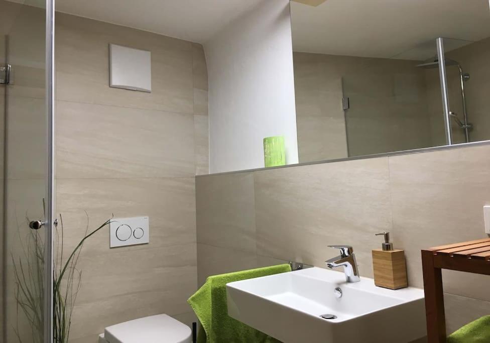 Relax.Land - Apart Grinzens 90Qm Ferienwohnung Exterior foto